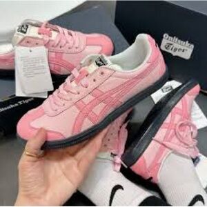 Onitsuka Tiger by Asics Women's Pink Sneakers casual shoes Fashion❤️🎉🎉